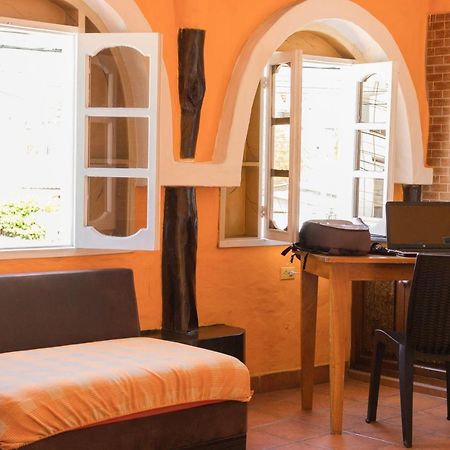 Hotel Crossman Puerto Ayora  Eksteriør billede