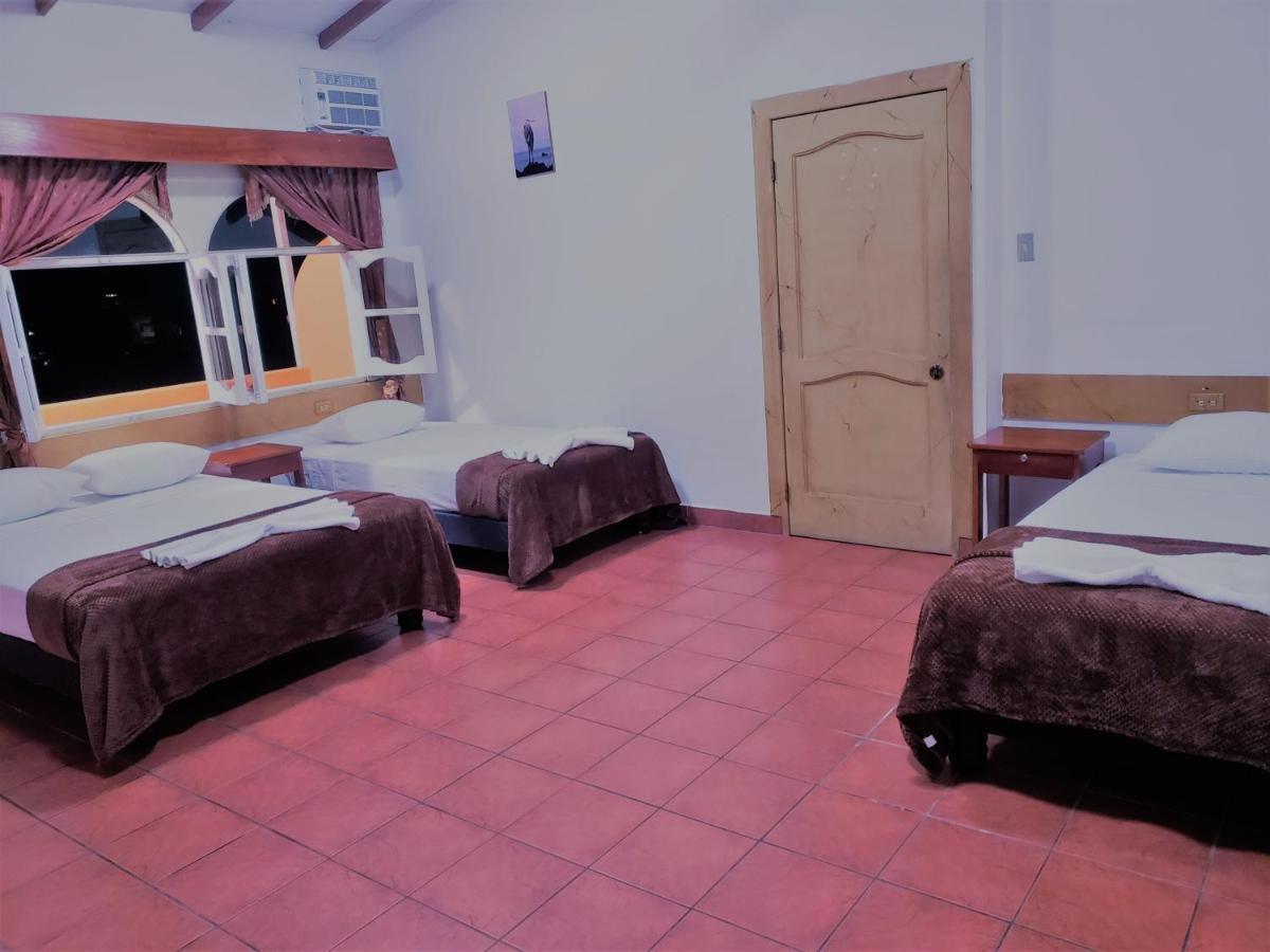 Hotel Crossman Puerto Ayora  Eksteriør billede