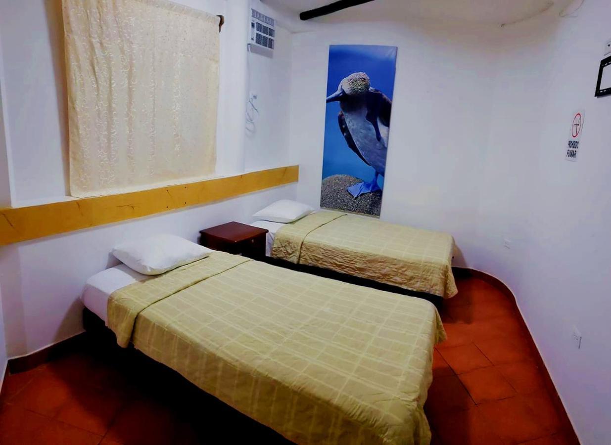 Hotel Crossman Puerto Ayora  Eksteriør billede