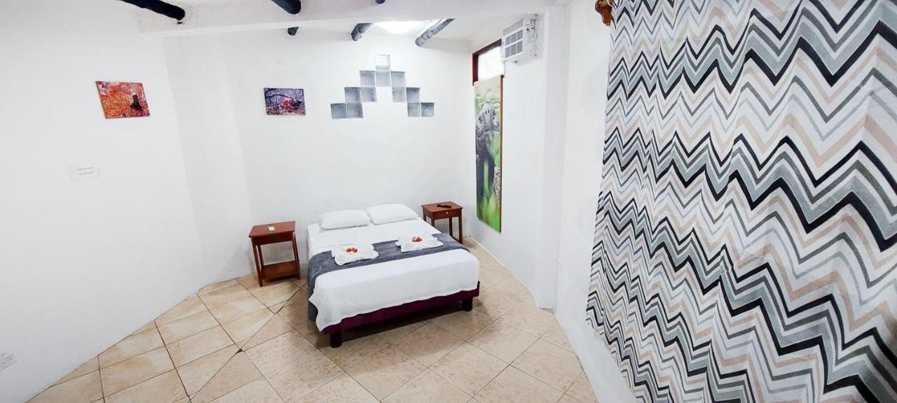 Hotel Crossman Puerto Ayora  Eksteriør billede