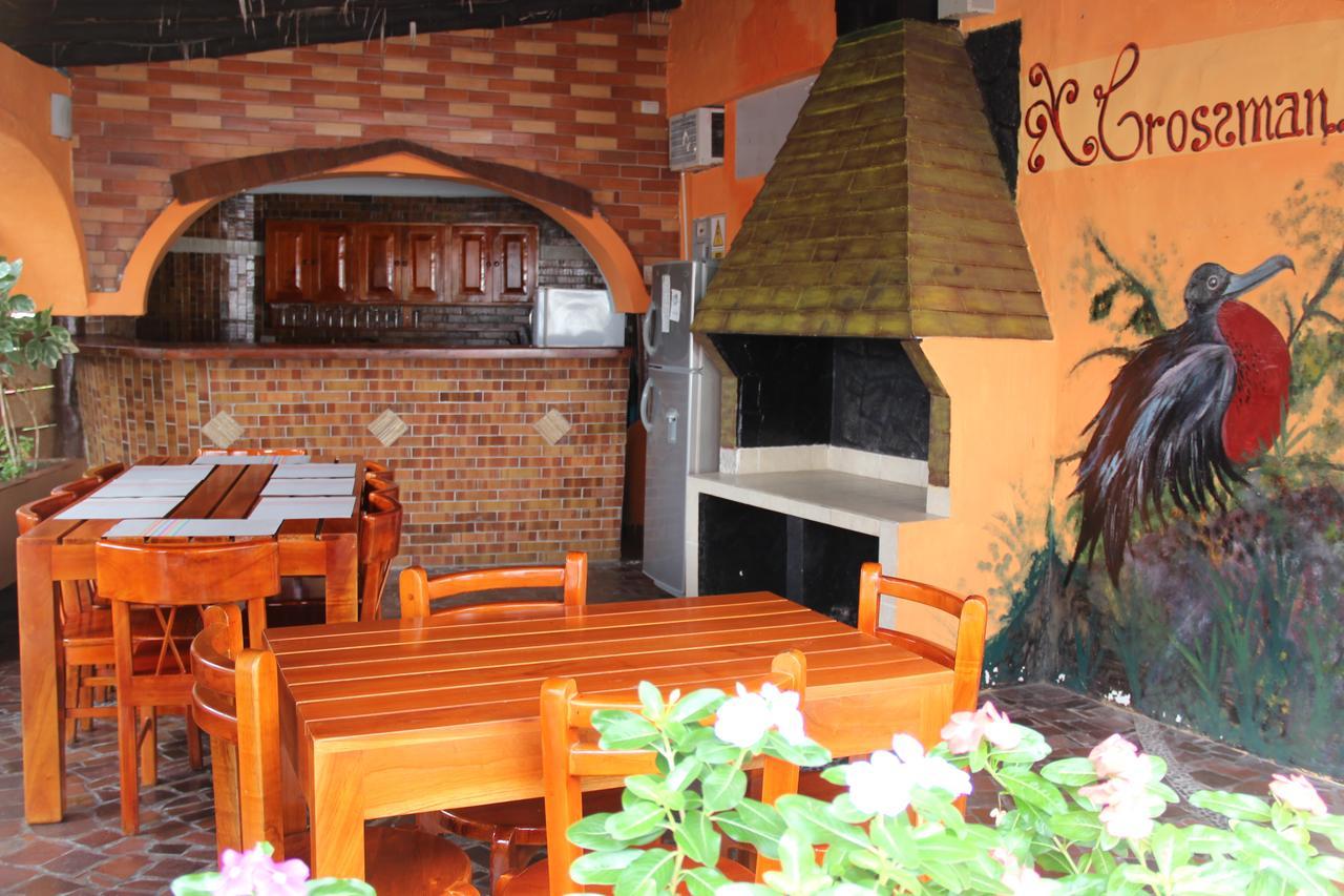 Hotel Crossman Puerto Ayora  Eksteriør billede