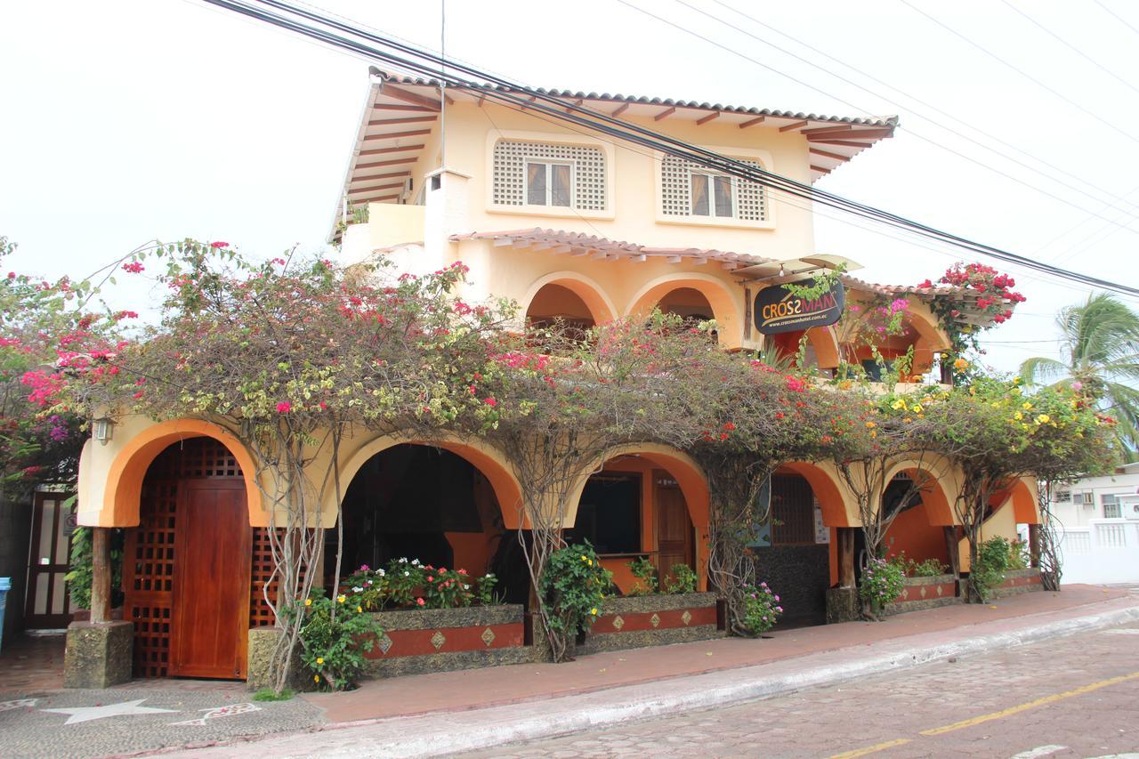 Hotel Crossman Puerto Ayora  Eksteriør billede