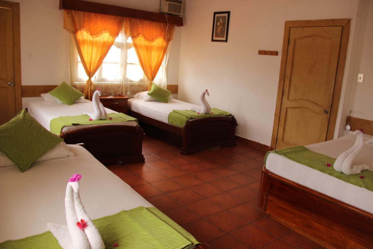Hotel Crossman Puerto Ayora  Eksteriør billede