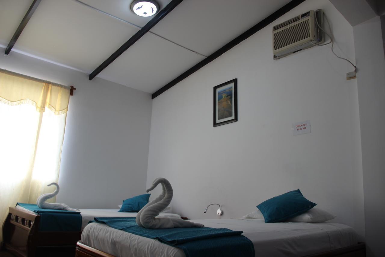 Hotel Crossman Puerto Ayora  Eksteriør billede