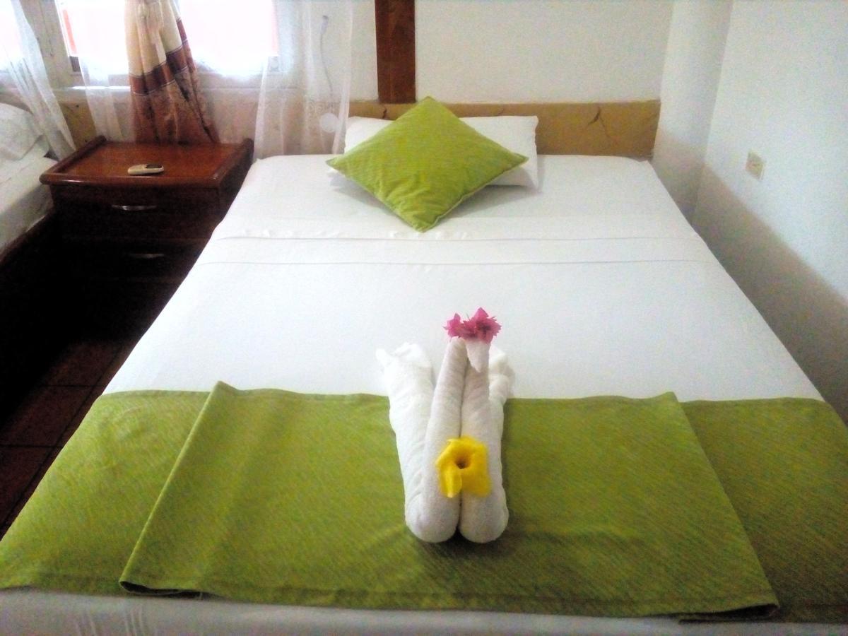 Hotel Crossman Puerto Ayora  Eksteriør billede