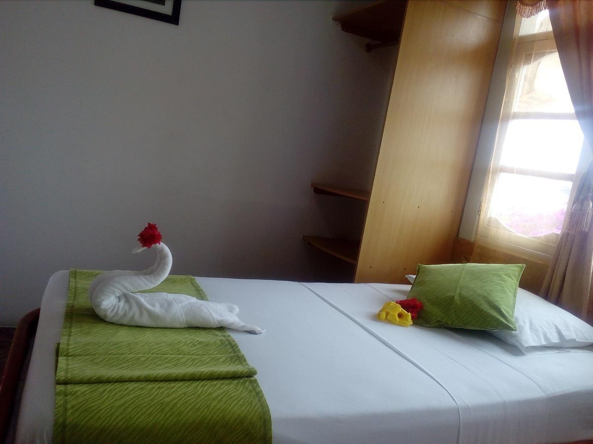 Hotel Crossman Puerto Ayora  Eksteriør billede