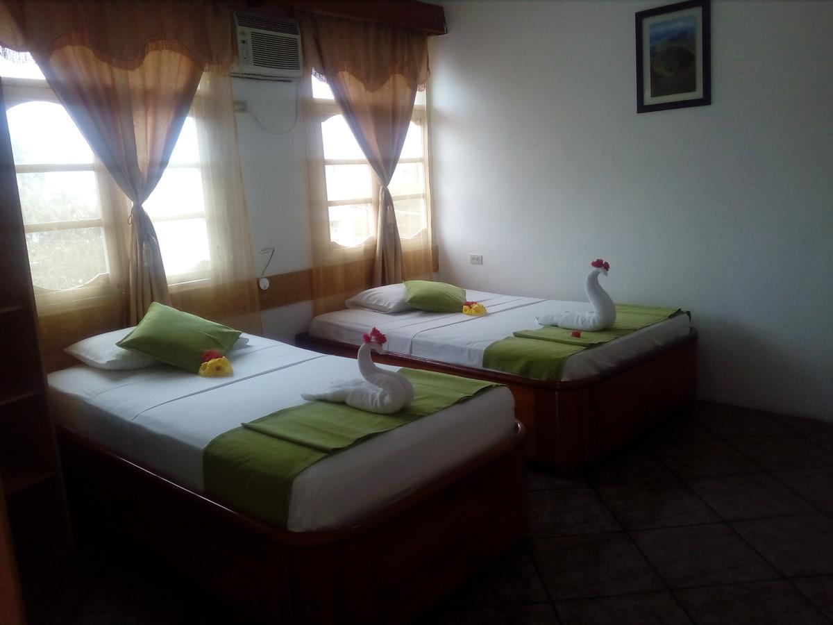 Hotel Crossman Puerto Ayora  Eksteriør billede