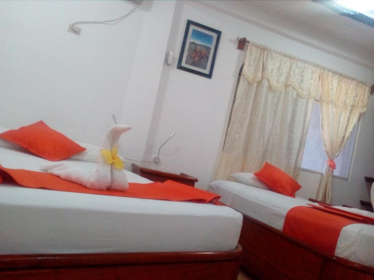 Hotel Crossman Puerto Ayora  Eksteriør billede