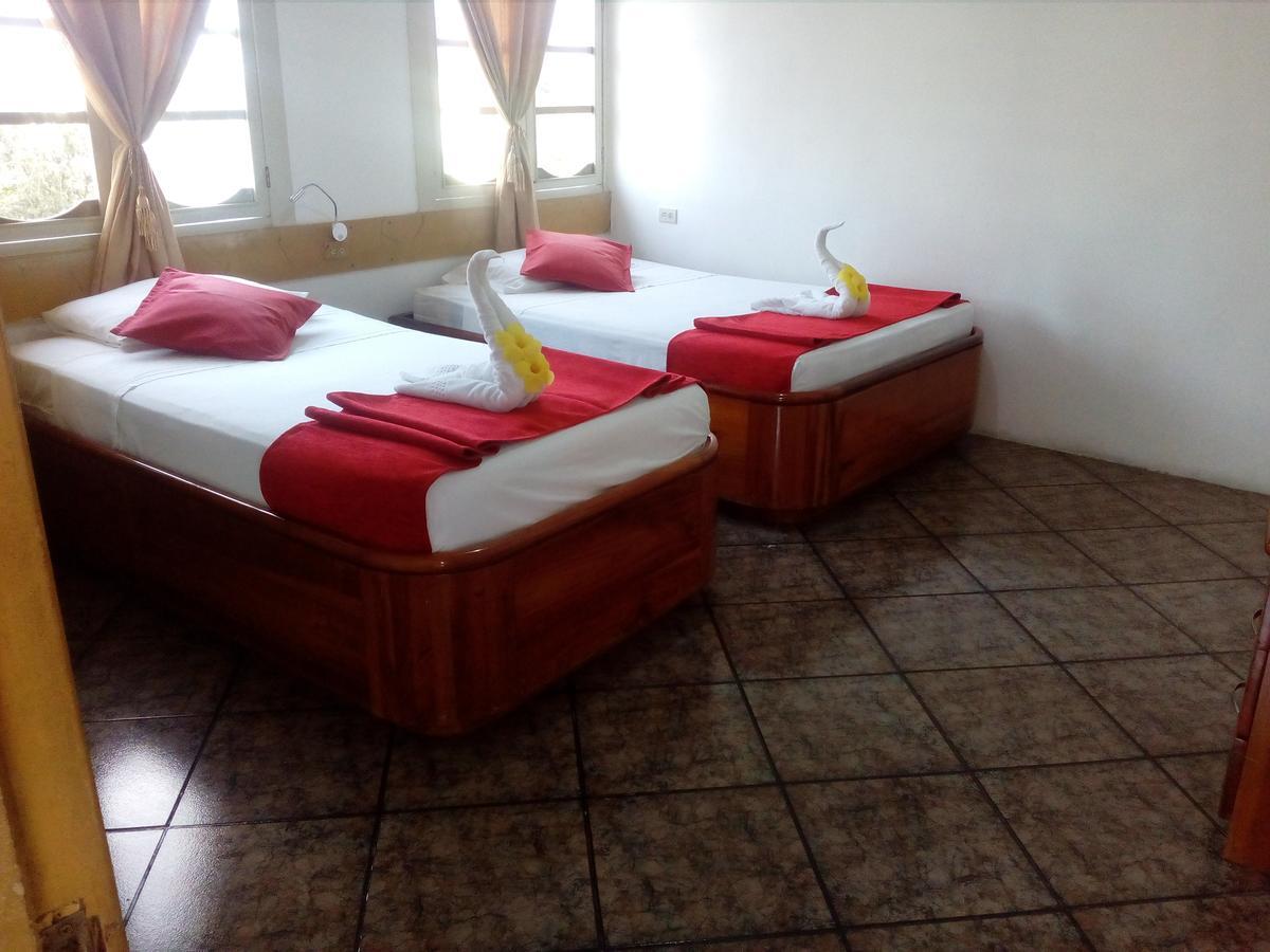 Hotel Crossman Puerto Ayora  Eksteriør billede