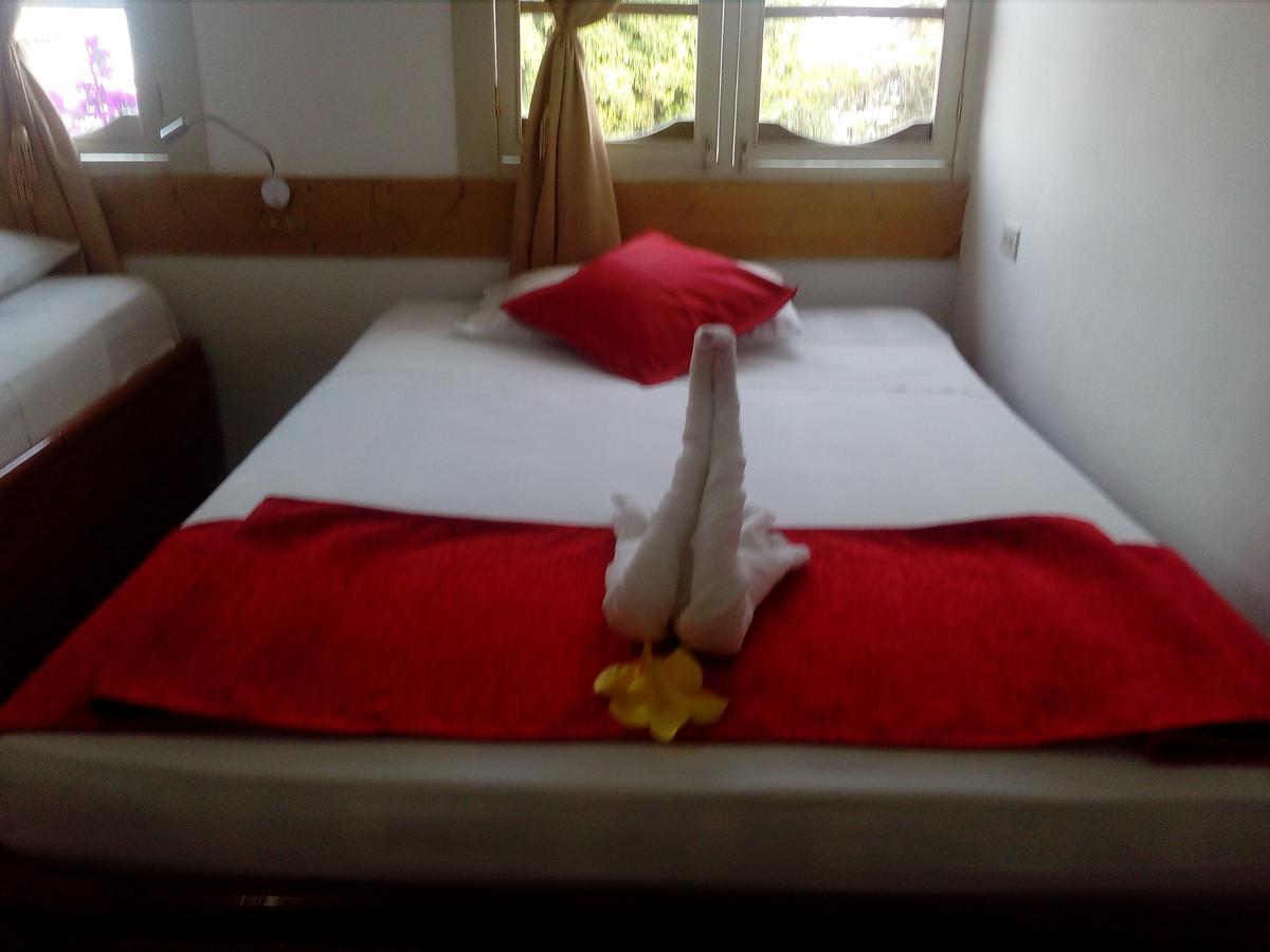 Hotel Crossman Puerto Ayora  Eksteriør billede