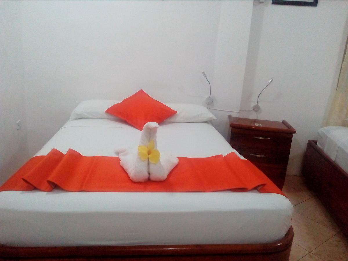 Hotel Crossman Puerto Ayora  Eksteriør billede